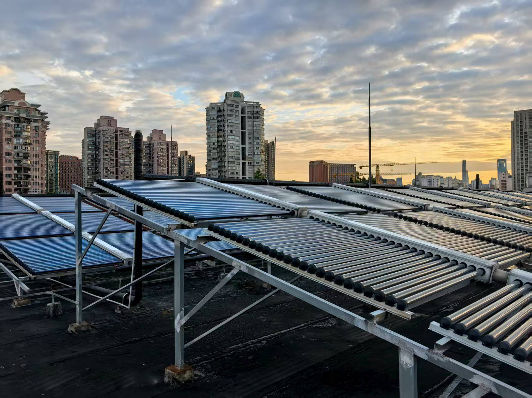 太阳能空气能热泵热水工程